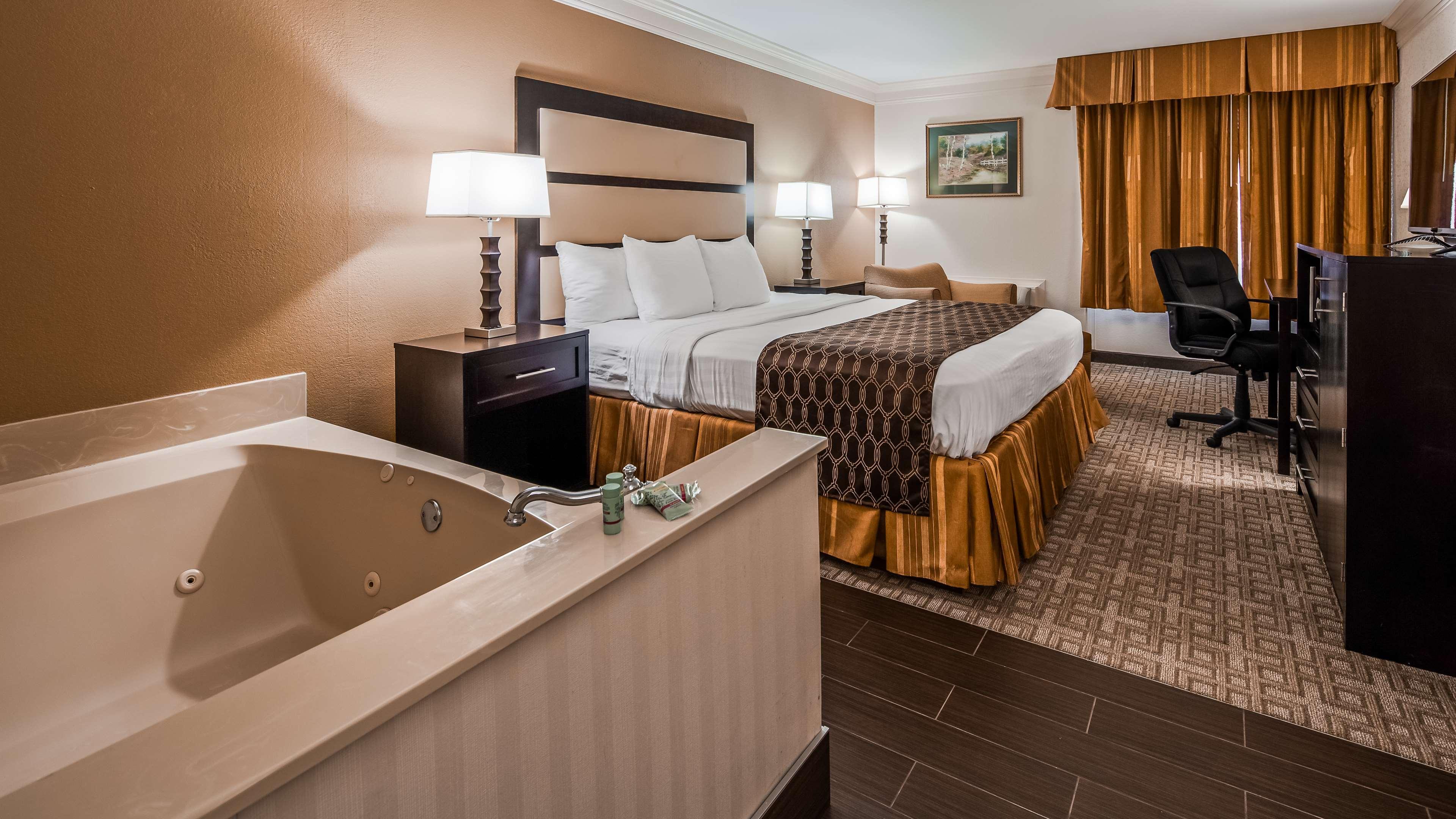 Best Western Riverside Inn Мейкън Екстериор снимка
