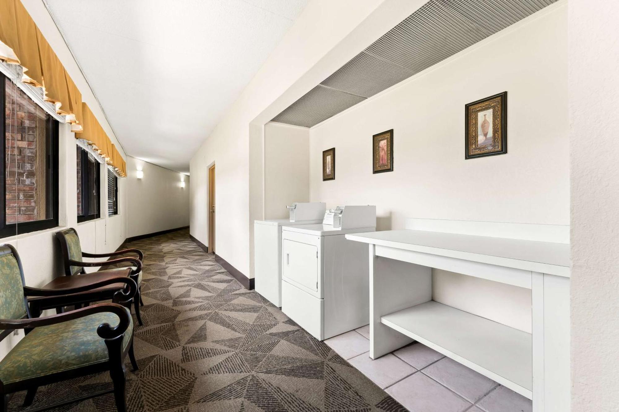 Best Western Riverside Inn Мейкън Екстериор снимка